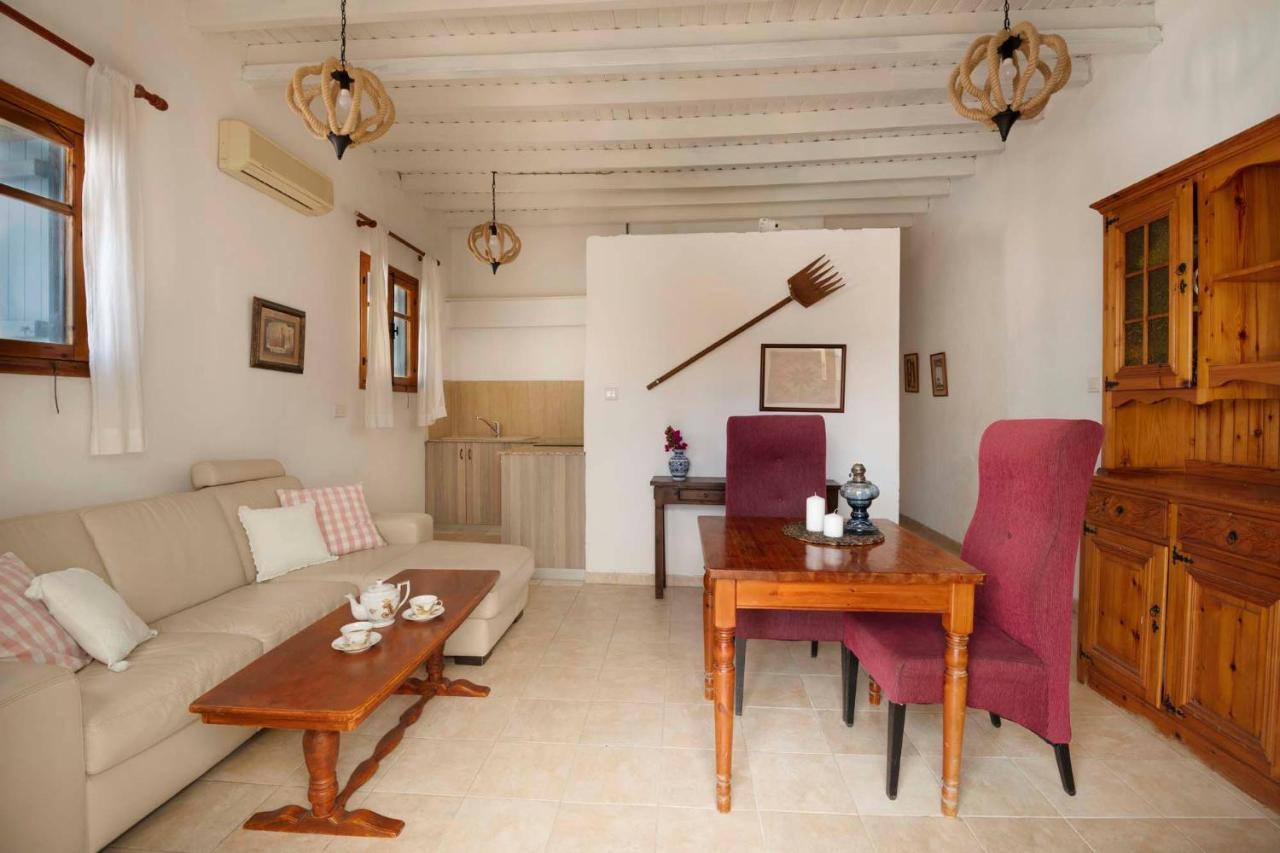 Cottage Houses Pentakomo Екстер'єр фото